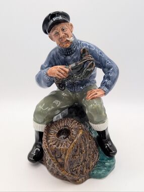 Retired Royal Doulton "THE LOBSTER MAN" Figurine HN 2317 England Fisherman 7"